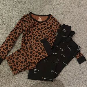 Girls pajamas set - size 7